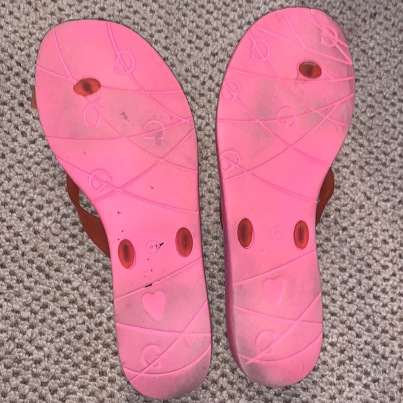 Guess -pink bow flip flop - Picture 2 of 2